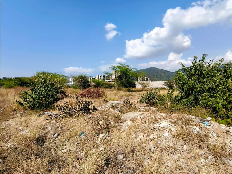 VENTA LOTE COMERCIAL BELLO HORIZONTE - E.R — foto 3