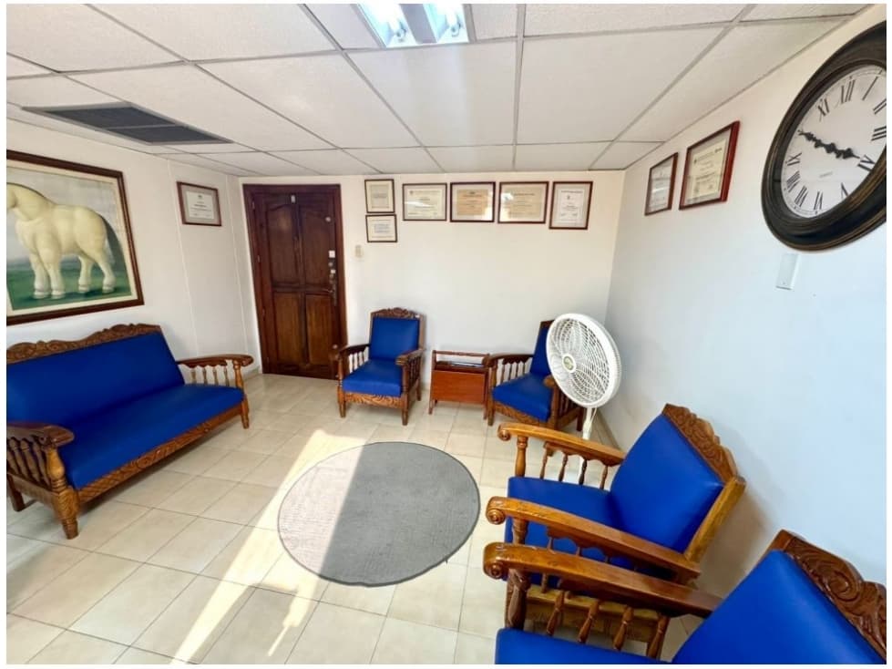 SE ARRIENDA OFICINA EN EL EDIFICIO CENTRO EJECUTIVO, SANTA MARTA F.V — foto 3