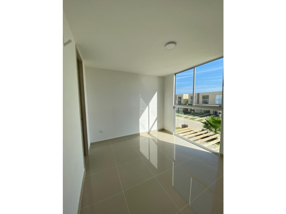 ARRIENDO CASA EL DORAL — foto 4