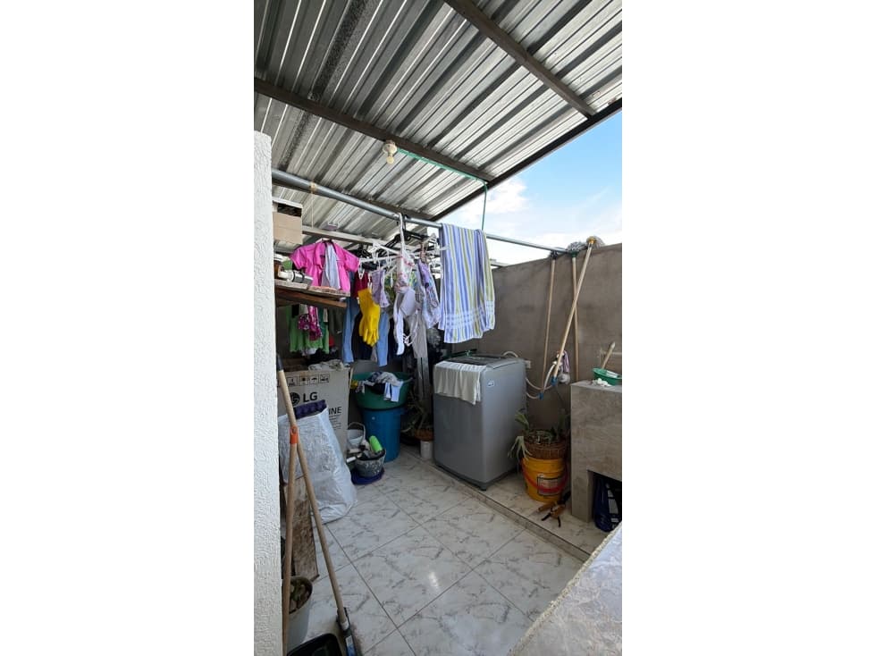 VENTA CASA AMPLIA BARRIO VALPARAISO EL TESORO — foto 5