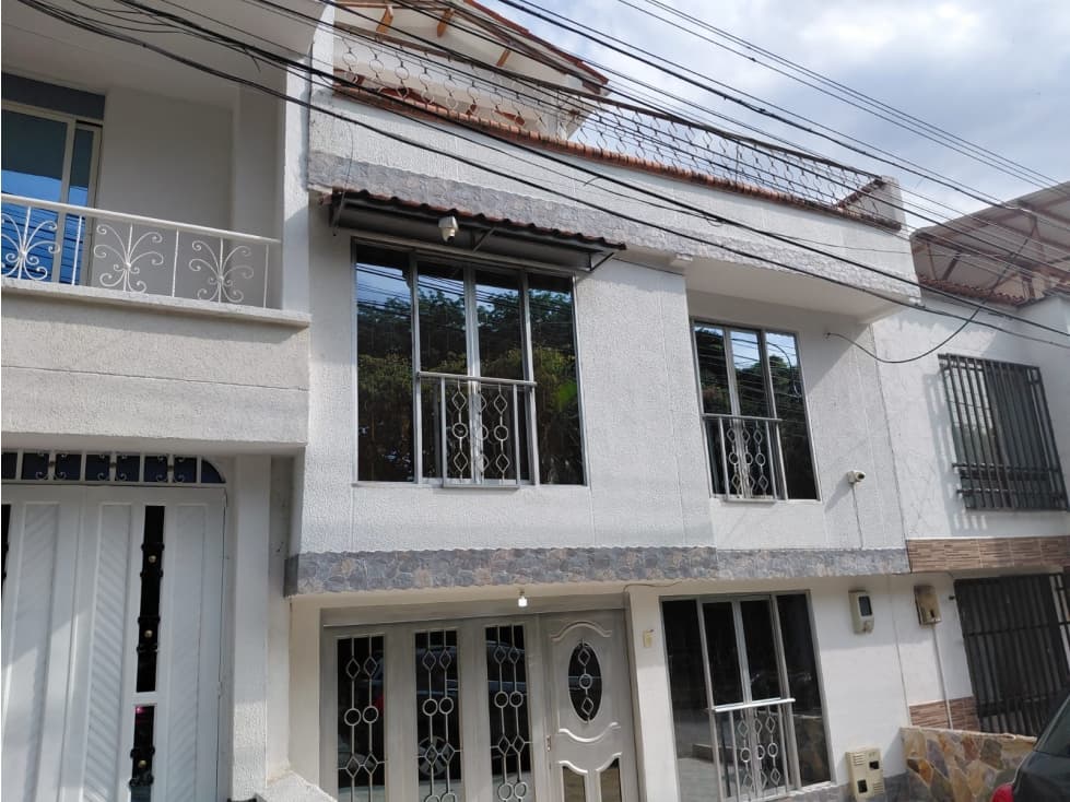 VENTA CASA AMPLIA EN CORALES PEREIRA — foto 2