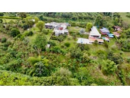 Casa campestre en venta Km 3.6 Club Campestre Armenia