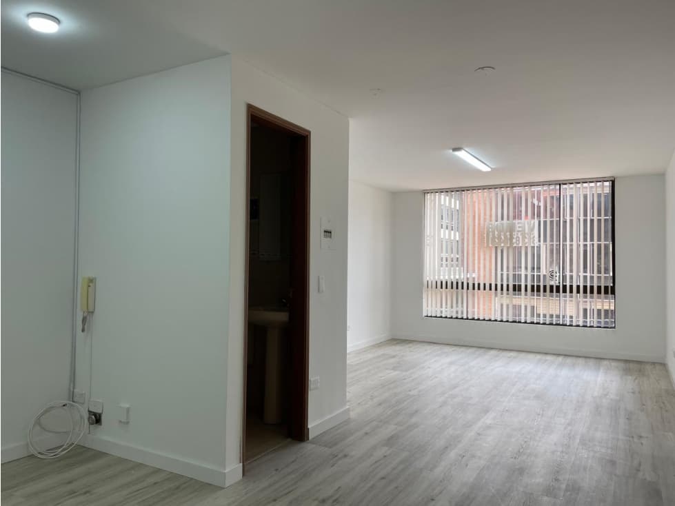 Venta Oficina en Chico — foto 1
