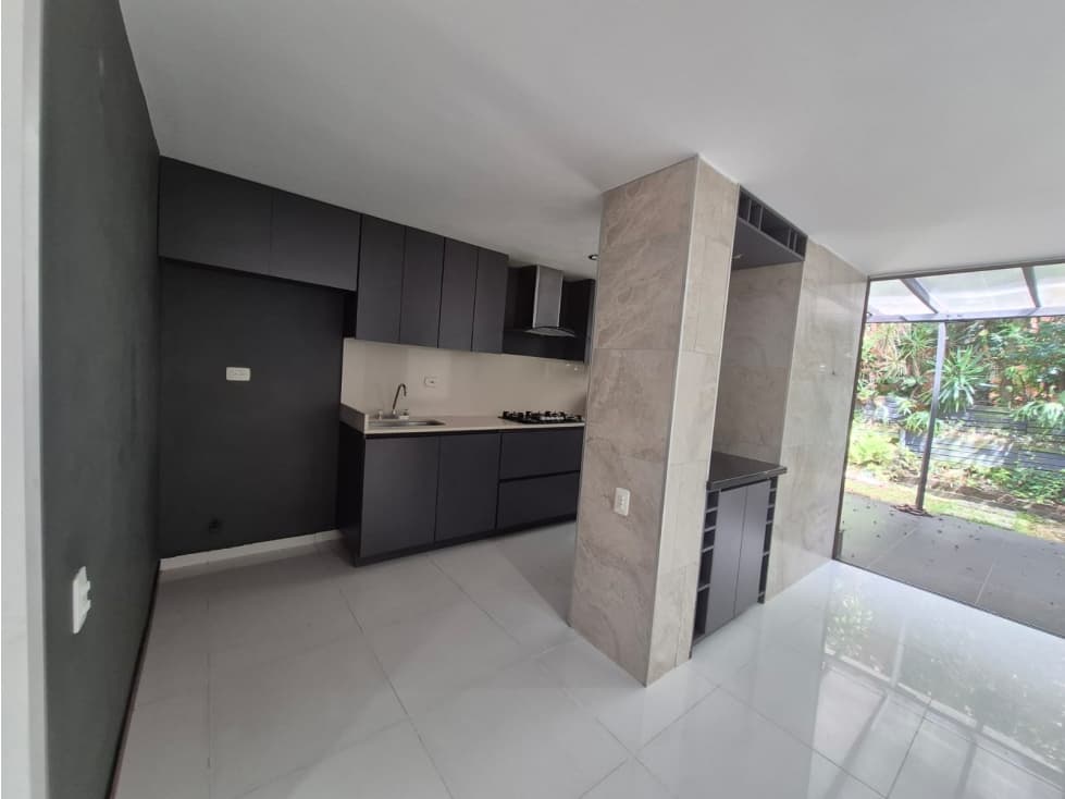 Venta de Casa en Envigado - Cumbres — foto 2