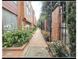 SE VENDE CASA EN EL REDIL, USAQUEN / BOGOTA