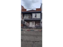 CASA EN VENTA DE 2 NIVELES Y TERRAZA EN EL JARDIN ORIENTE DE CALI