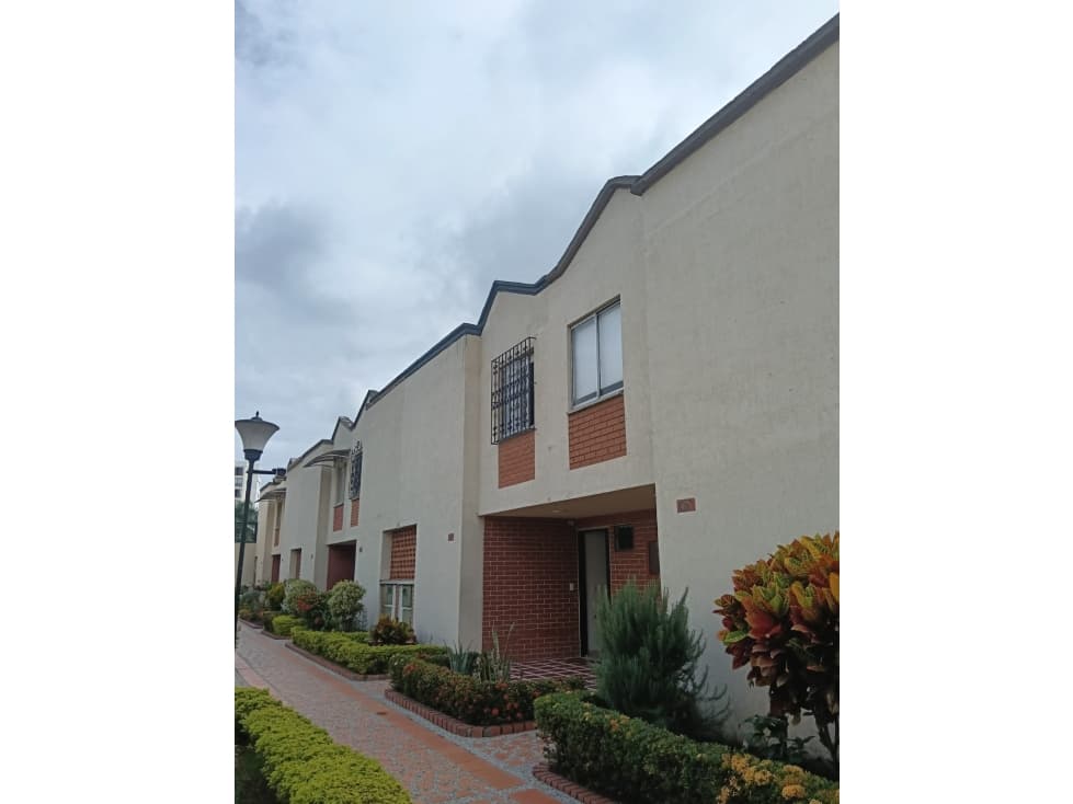 VENTA DE CASA EN CONDOMINIO BOSQUES DEL LIMONAR — foto 1