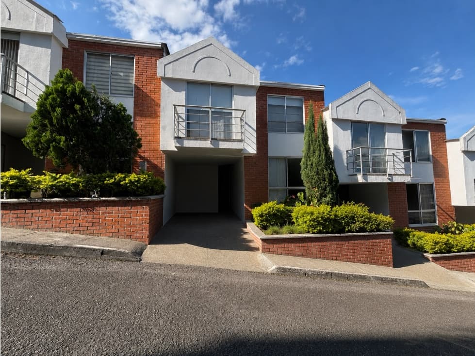 CASA EN VENTA EN LA PRADERA DOSQUEBRADAS — foto 1