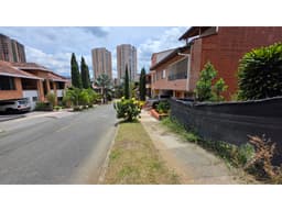 VENTA LOTE URBANIZACIÓN CERRADA DE CASAS EN SABANETA, SECTOR SAN JOSE