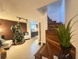 Casa en venta remodelada en Itagüí Suramérica