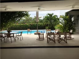 Exclusiva Casa de un Solo Nivel en Lagos del Peñón - Girardot
