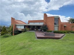 CASA EN VENTA EN ALTO DE LAS PALMAS