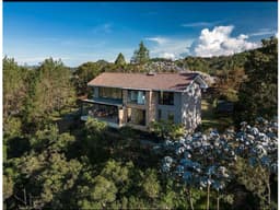 Venta de casa en el alto del escobero