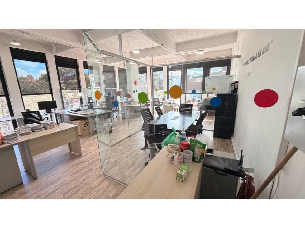 Oficina en Arriendo en Santa Bárbara — foto 1