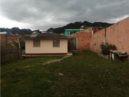 SE VENDE CASA COMERCIAL EN EL CENTRO DE ZIPAQUIRÁ