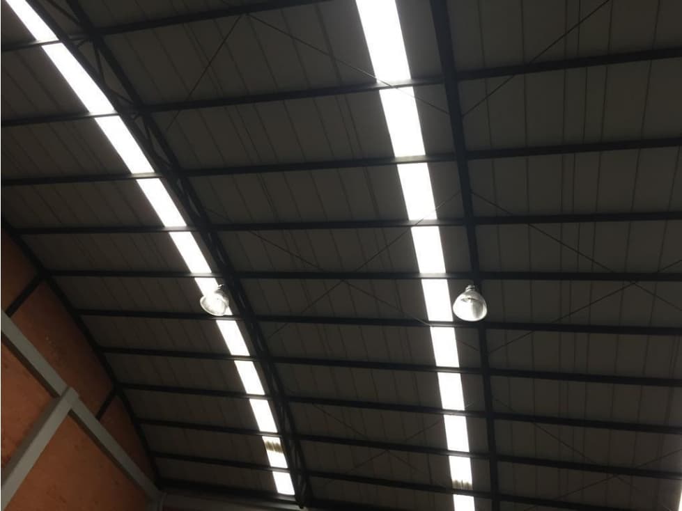 BODEGA SECTOR LA PAZ ZONA DE SERVICIOS MIXTOS — foto 4