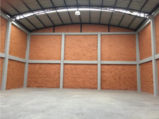 BODEGA SECTOR LA PAZ ZONA DE SERVICIOS MIXTOS