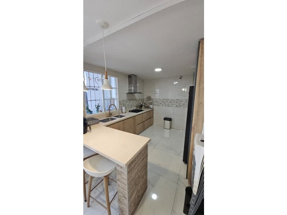 SE VENDE CASA INDEPENDIENTE EN MIRAMAR REMODELADA — foto 4
