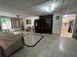 SE VENDE CASA INDEPENDIENTE MERCEDES NORTE