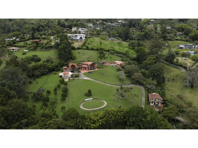 SE VENDE CASA CAMPESTRE EN COPACABANA - PRECIO DE OPORTUNIDAD