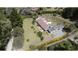 SE VENDE HERMOSA CASA CAMPESTRE EN GUARNE