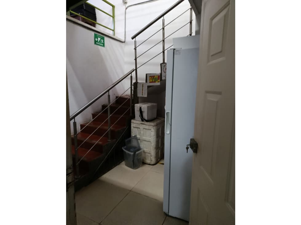 CASA EMPRESARIAL EN VENTA CALAZANS 250 MT2 TIENE MALACATE — foto 4