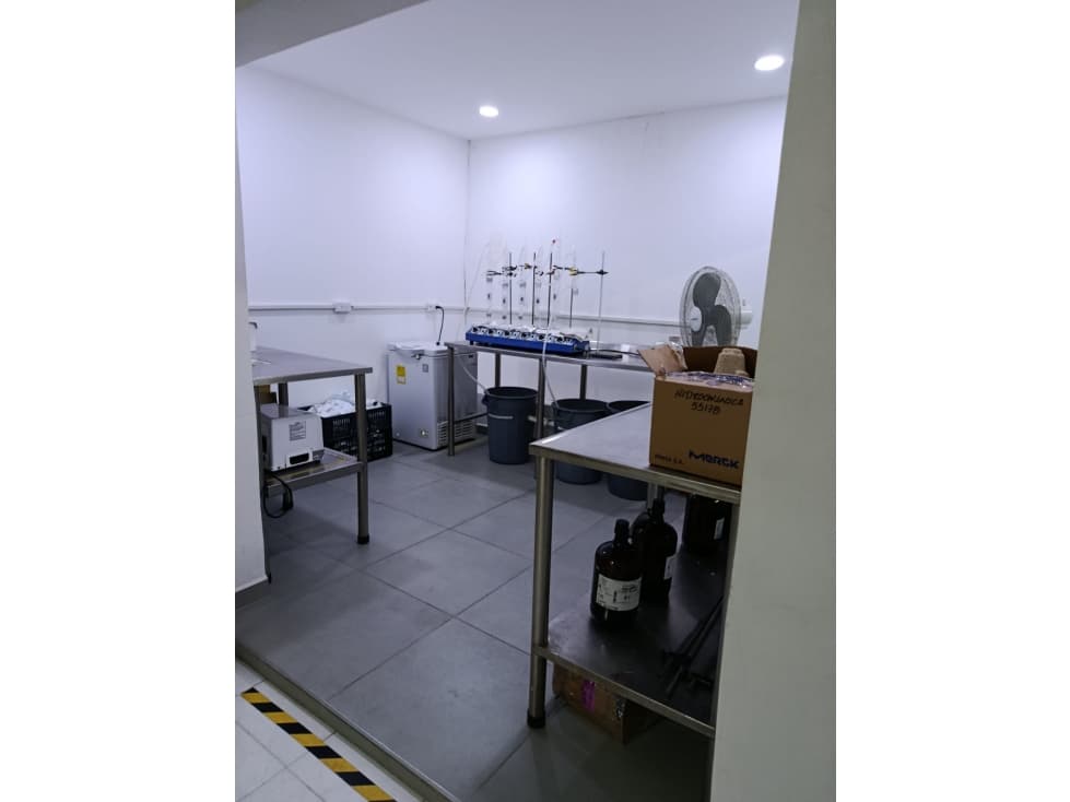 CASA EMPRESARIAL EN VENTA CALAZANS 250 MT2 TIENE MALACATE — foto 6