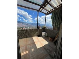 HERMOSA CASA EN VENTA SECTOR ROBLEDO BELLO HORIZONTE