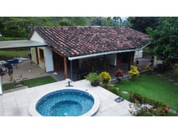 CASA FINCA EN UNIDAD CERRADA SOPETRAN