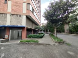 LOCAL EN VENTA MEDELLIN FLORESTA RENTANDO