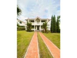 VENDO CASA EN CONDOMINIO EN CHINAUTA *450M2 $920 MM