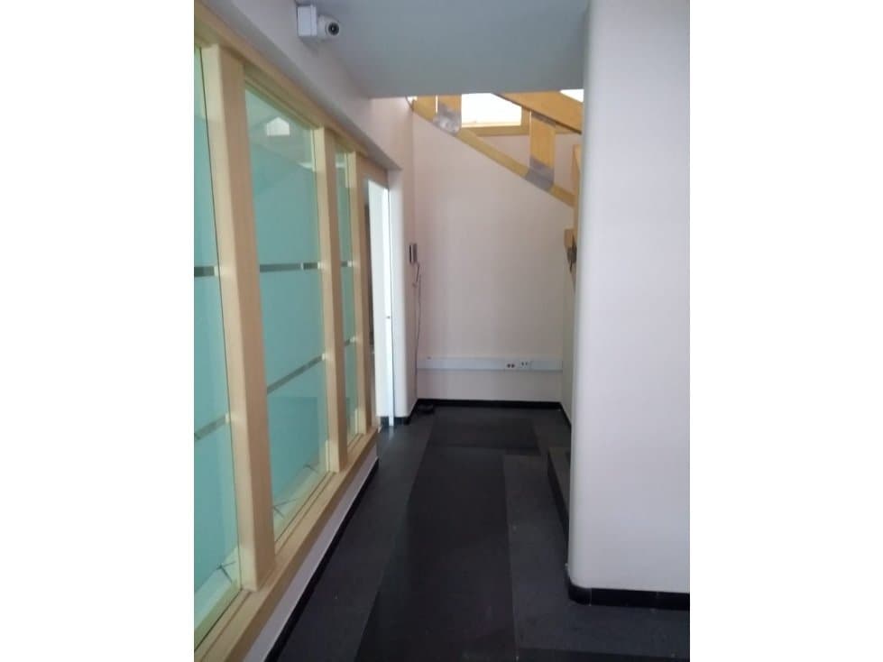 ARRIENDO CASA OFICINA SANTA BARBARA $14 MILLONES — foto 5