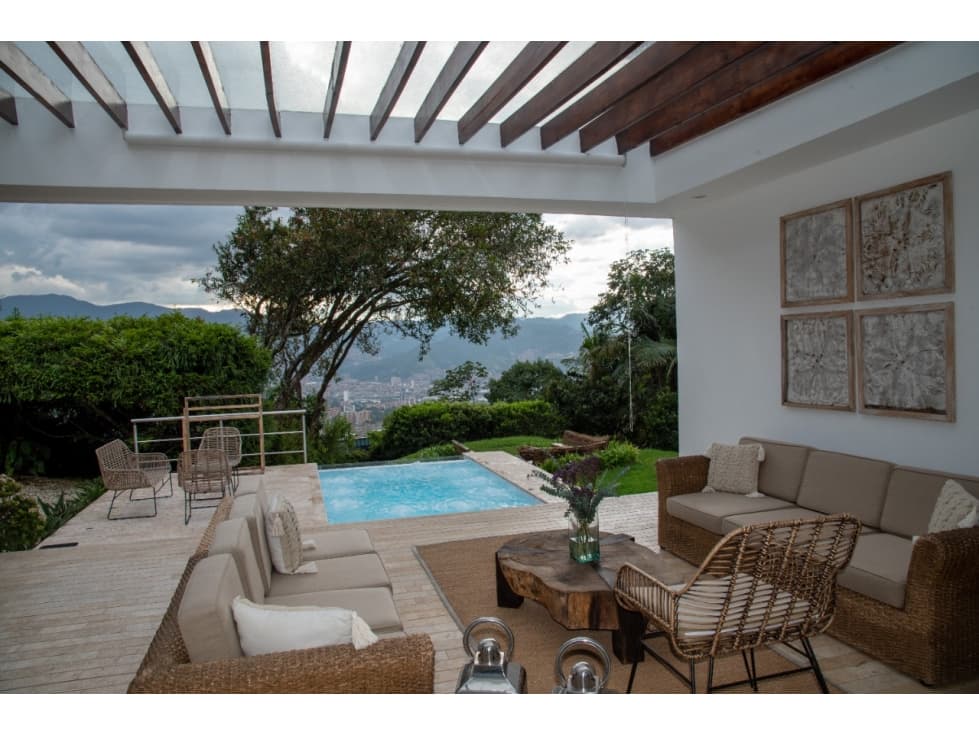 Casa en venta en Envigado sector El Escobero — foto 1