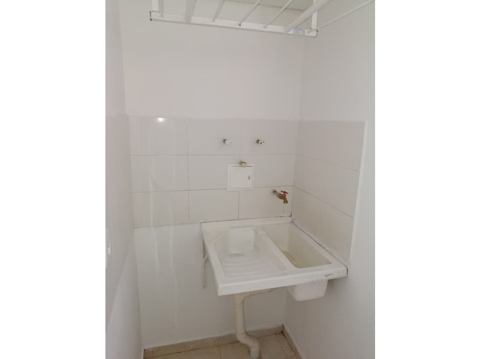HERMOSO APARTAMENTO PARA ARRIENDO - COMUNEROS — foto 4