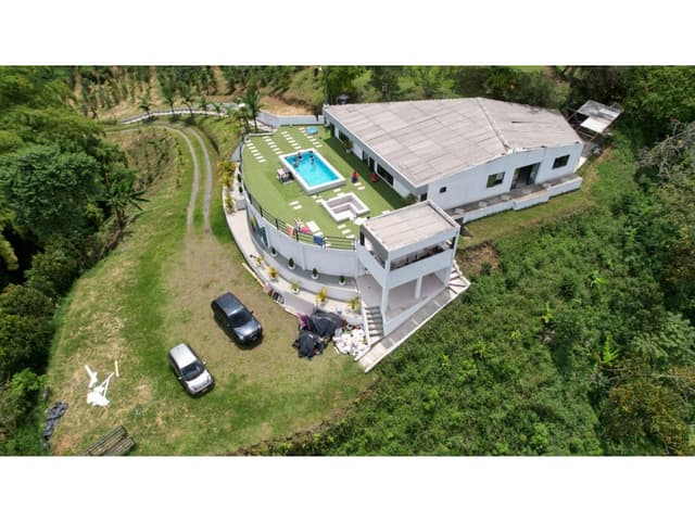 Zemanate Vende Casa Campestre La Florida Pereira