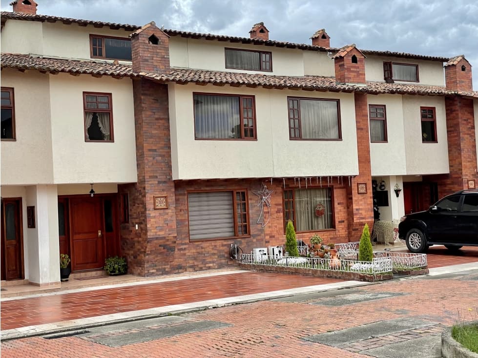 CASA EL CAMPINCITO - Chía, Totalmente Remodelada — foto 1
