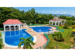 Casa Moderna con Jacuzzi y 5 Habitaciones en Flandes, Tolima