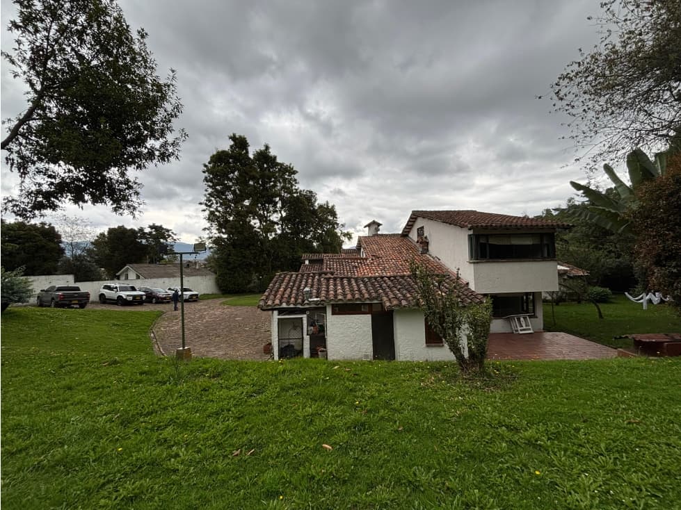 VENTA/ARRIENDO LOTE CON 4 CASAS — foto 2