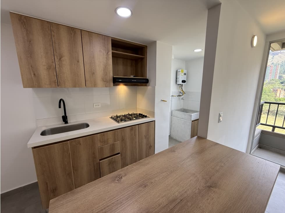 ARRIENDO APARTAMENTO NAVARRA BELLO — foto 1