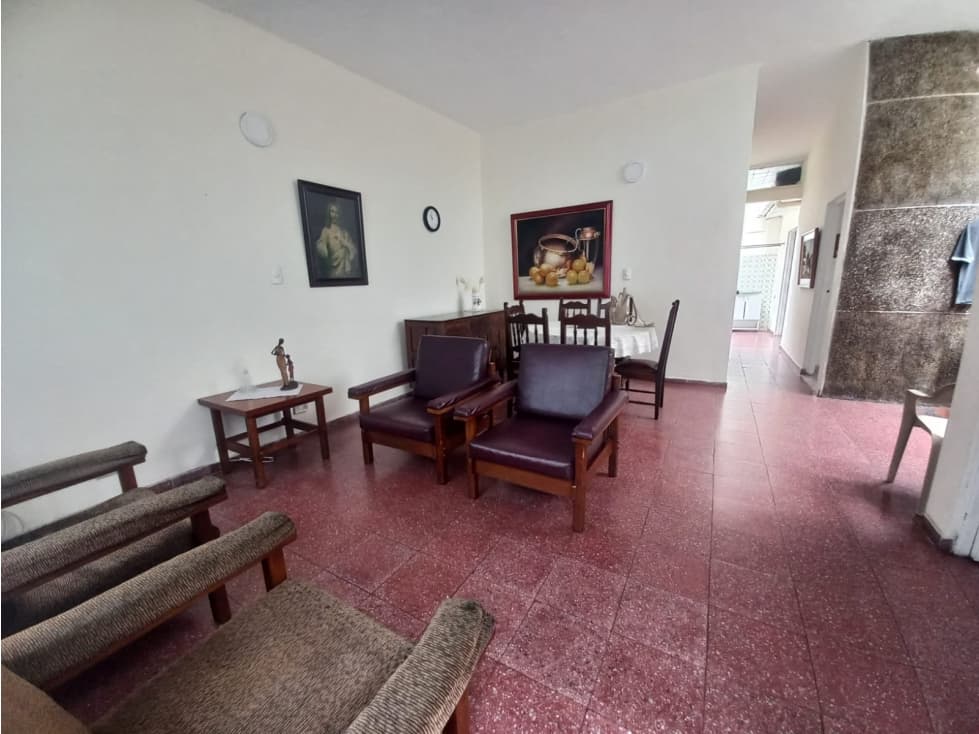 CASA PRIMER PISO EN VENTA SECTOR FLORESTA — foto 1
