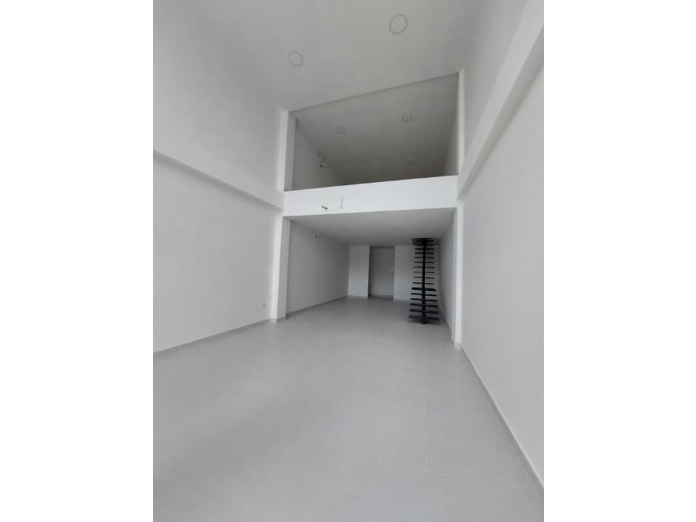 LOCAL COMERCIAL EN ARRIENDO - EN EL CENTRO — foto 3