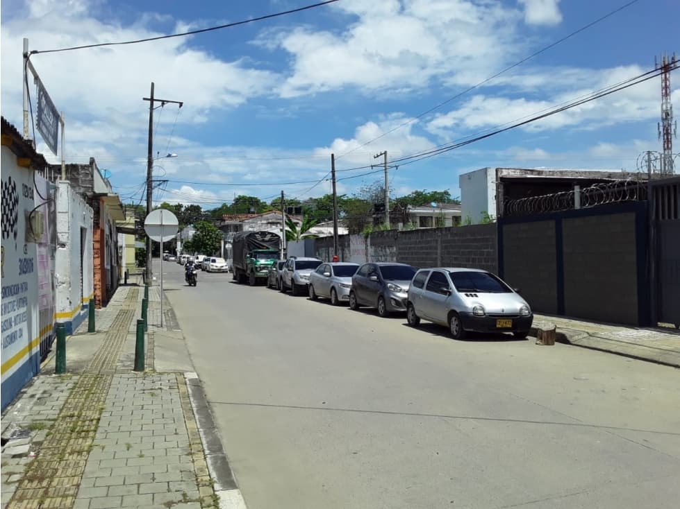 VENDE LOCAL COMERCIAL EN EL CENTRO — foto 2