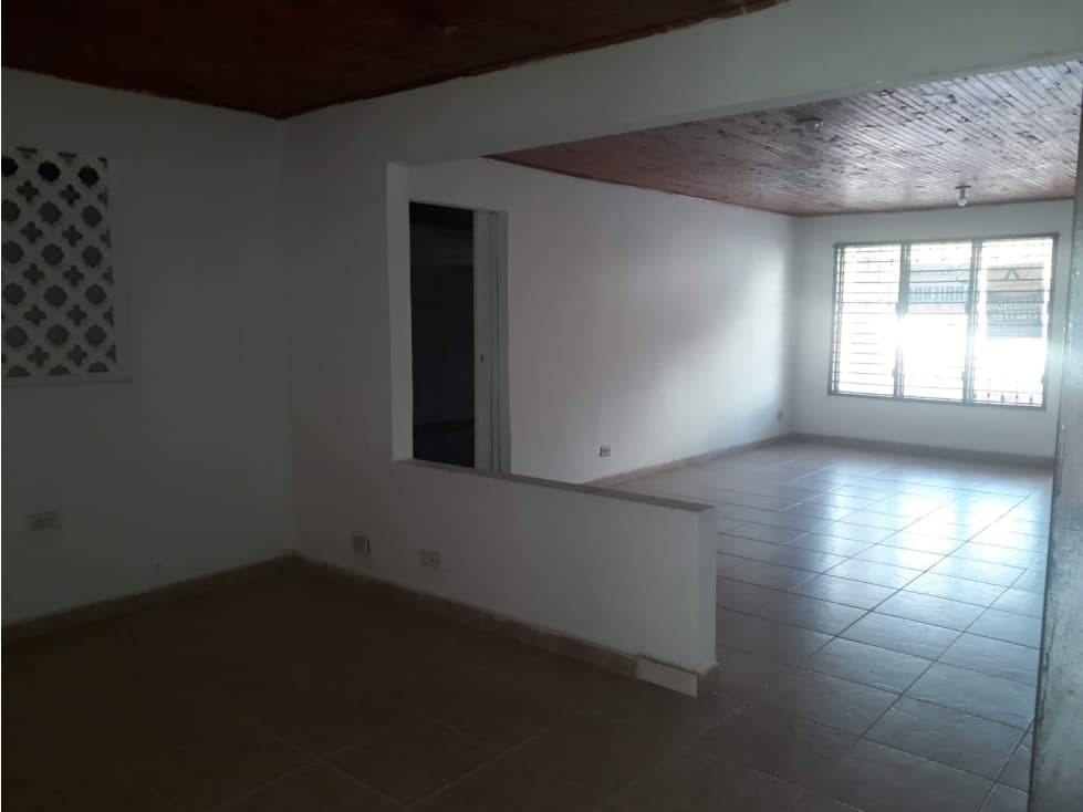 CASA EN ARRIENDO EN EL CENTRO PARA USO COMERCIAL — foto 4
