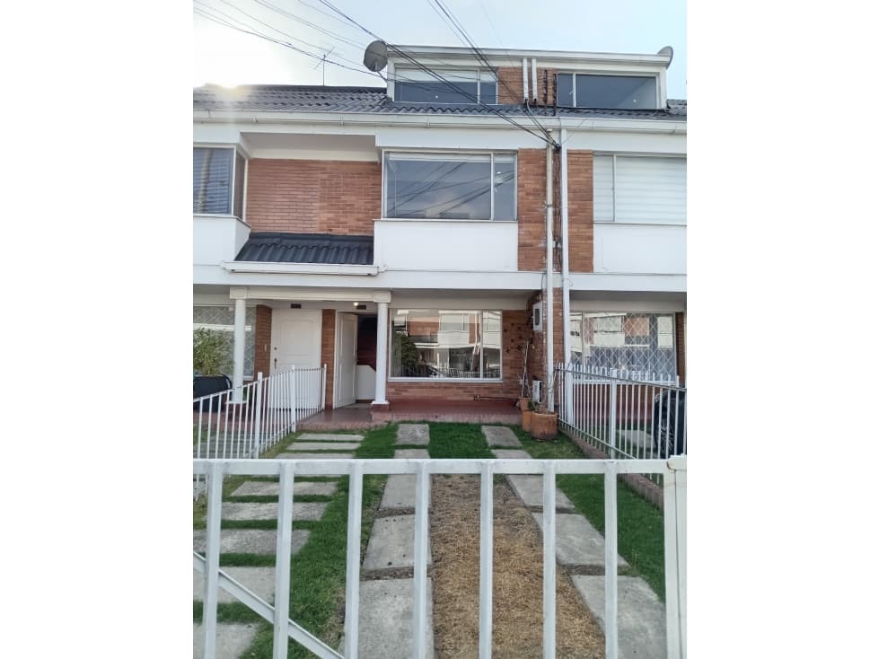 VENTA CASA CEDRO BOLIVAR 94MTS $ 550.000.000 — foto 1