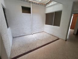 CASA SIMÓN BOLÍVAR CERCA C.C. VIVA LAURELES