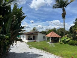 LINDA CASA FINCA EN VENTA EN LA VEREDA CABECERAS