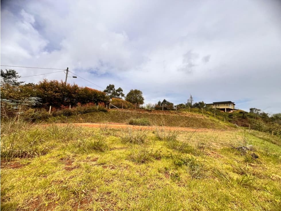 HERMOSO LOTE DE OPORTUNIDAD EN VENTA — foto 1