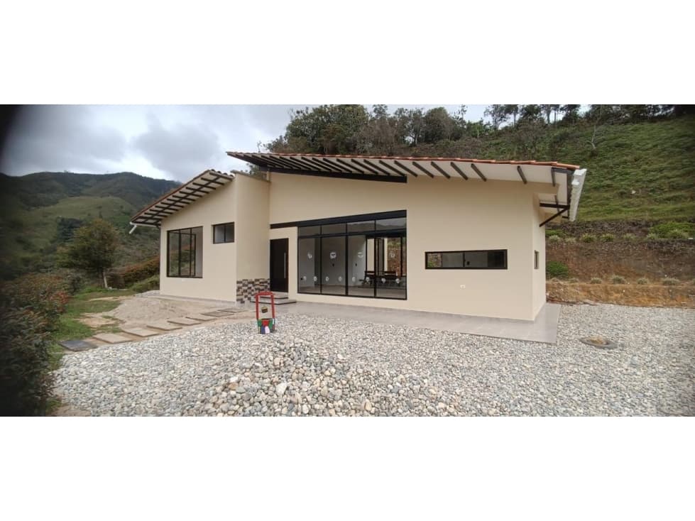 ENCANTADORA FINCA EN VENTA NUEVA CONCEPCIÓN — foto 1