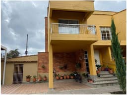 ENCANTADORA CASA EN VENTA LA CEJA
