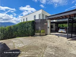 ENCANTADORA CASA CAMPESTRE EN VENTA COPACABANA